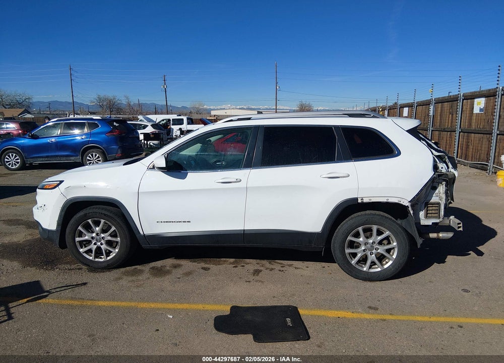 2016 JEEP CHEROKEE VIN: 1C4PJLCB0GW377025