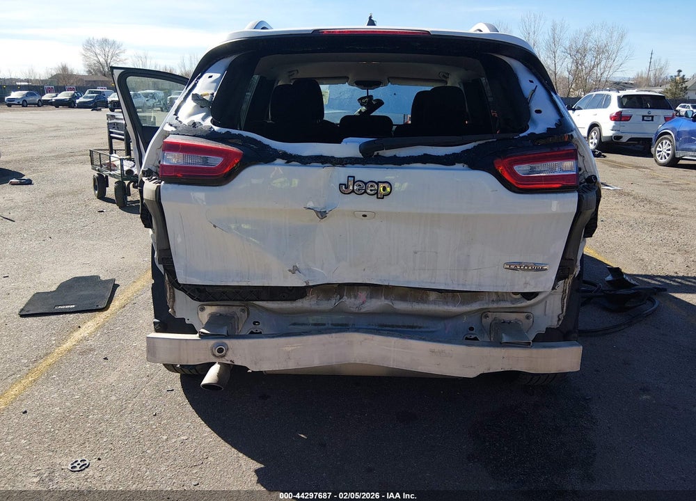 2016 JEEP CHEROKEE VIN: 1C4PJLCB0GW377025
