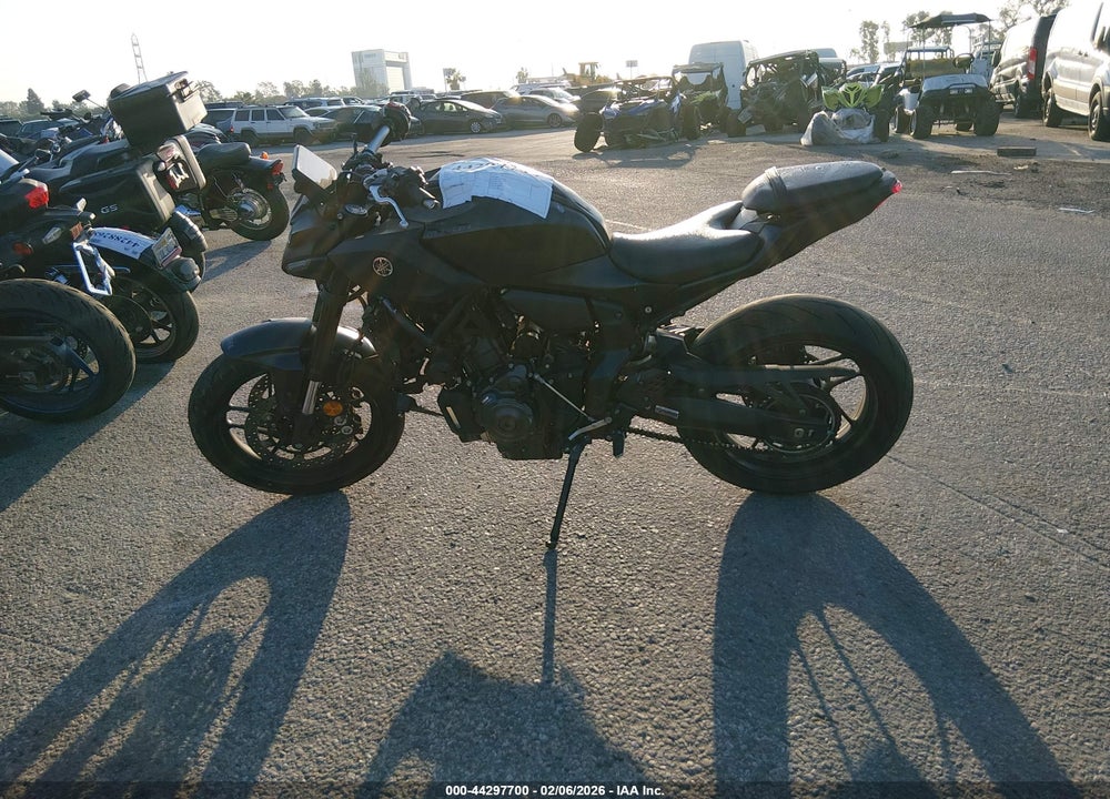 2025 YAMAHA MTN690 C VIN: JYARM48Y7SA000311