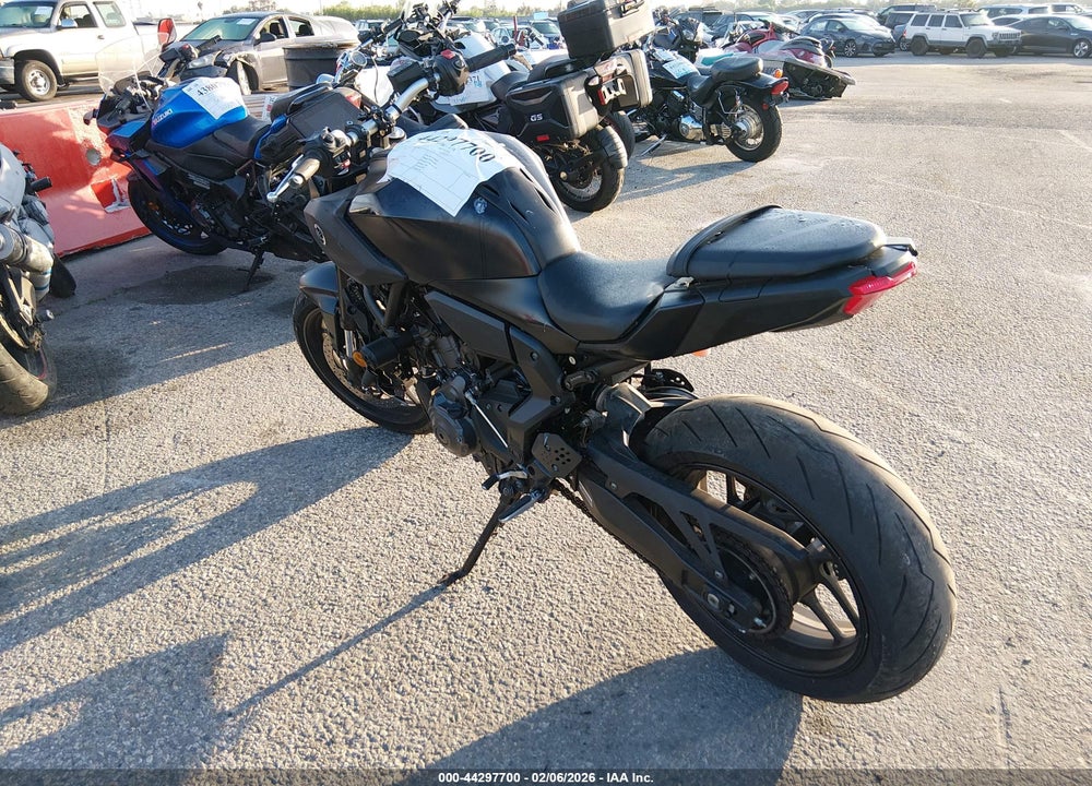2025 YAMAHA MTN690 C VIN: JYARM48Y7SA000311