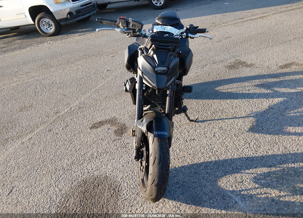 2025 YAMAHA MTN690 C VIN: JYARM48Y7SA000311
