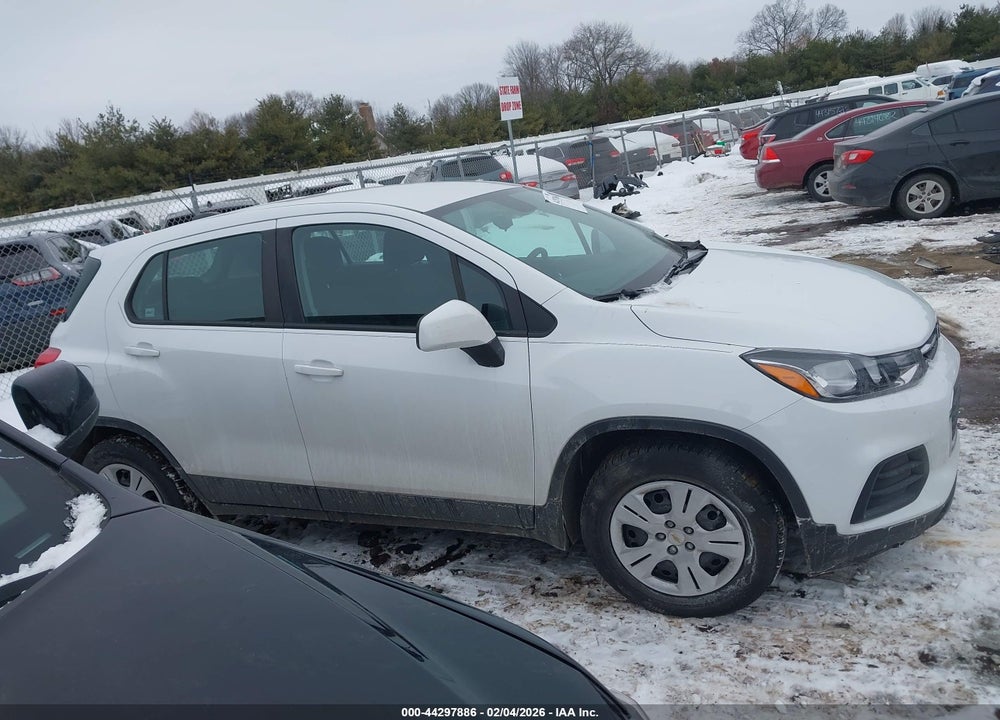2017 CHEVROLET TRAX LS VIN: KL7CJKSB1HB135876
