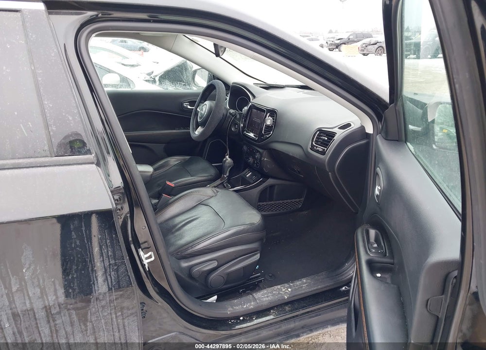 2018 JEEP COMPASS LIMITED FWD VIN: 3C4NJCCB5JT208333