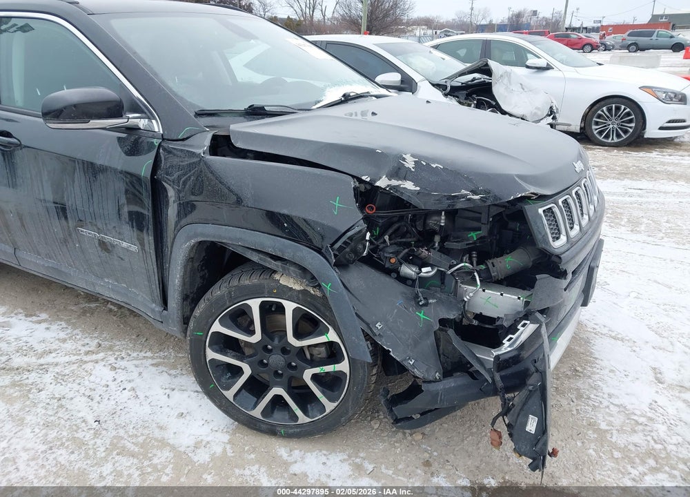 2018 JEEP COMPASS LIMITED FWD VIN: 3C4NJCCB5JT208333