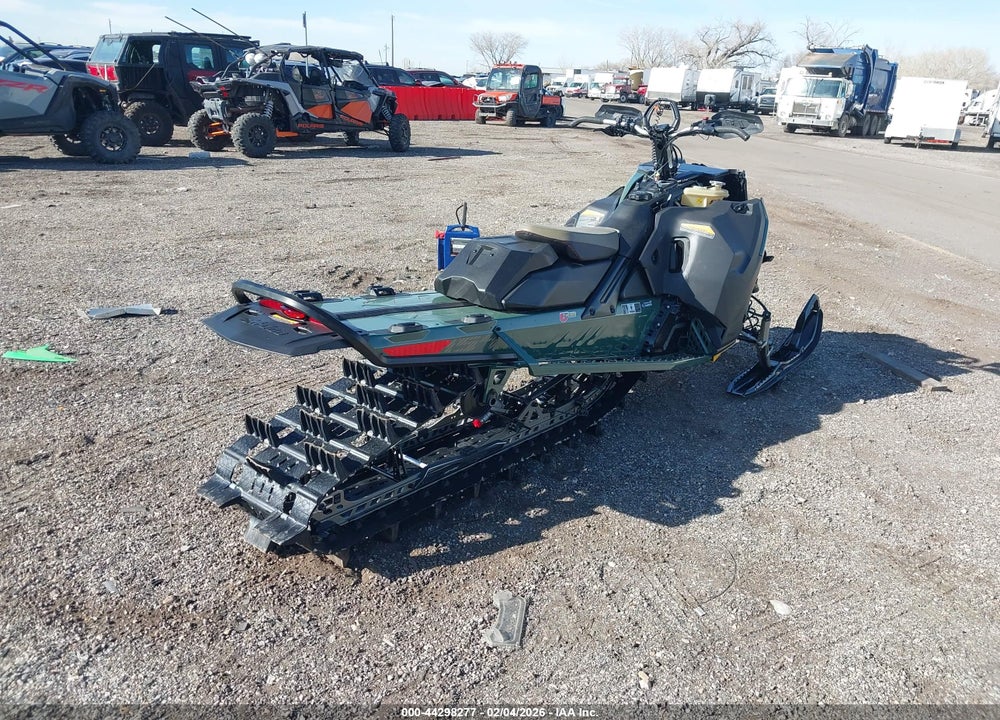 2026 SKI-DOO SUMMIT X 850 VIN: 2BPSTSTF9TV000186