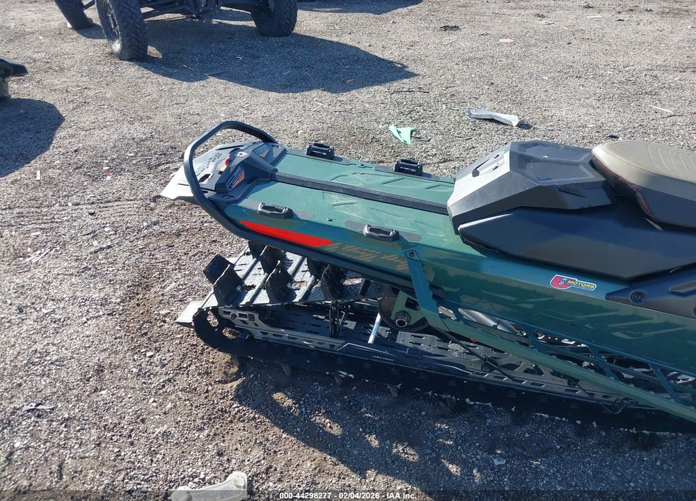 2026 SKI-DOO SUMMIT X 850 VIN: 2BPSTSTF9TV000186