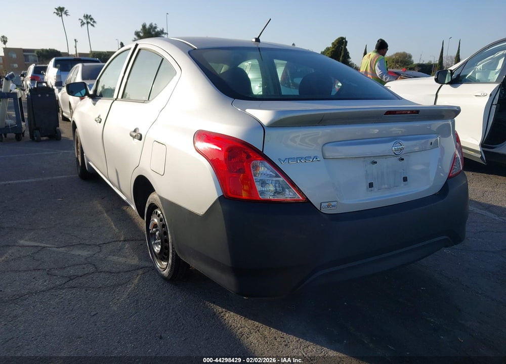 2016 NISSAN VERSA 1.6 S+ VIN: 3N1CN7AP1GL906676