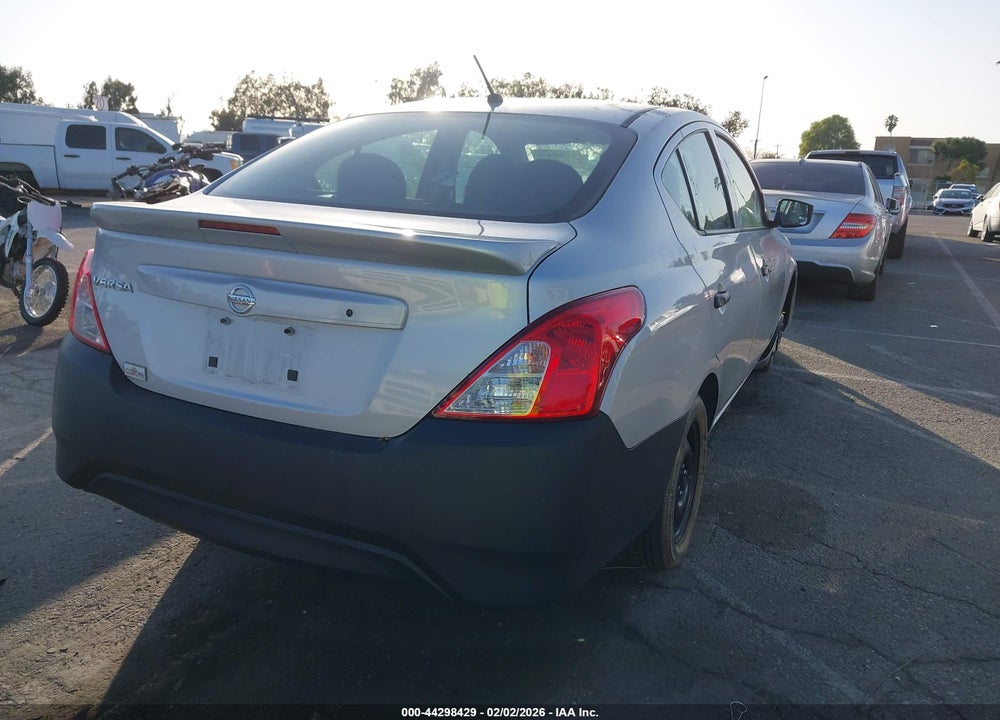 2016 NISSAN VERSA 1.6 S+ VIN: 3N1CN7AP1GL906676