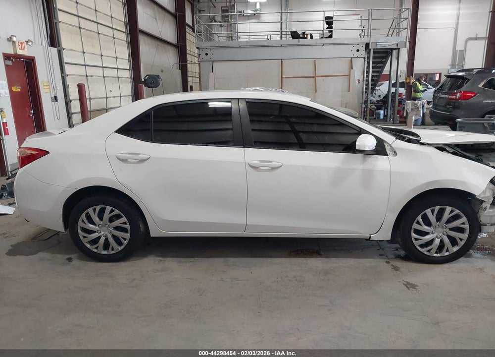2019 TOYOTA COROLLA LE VIN: 2T1BURHE8KC210064