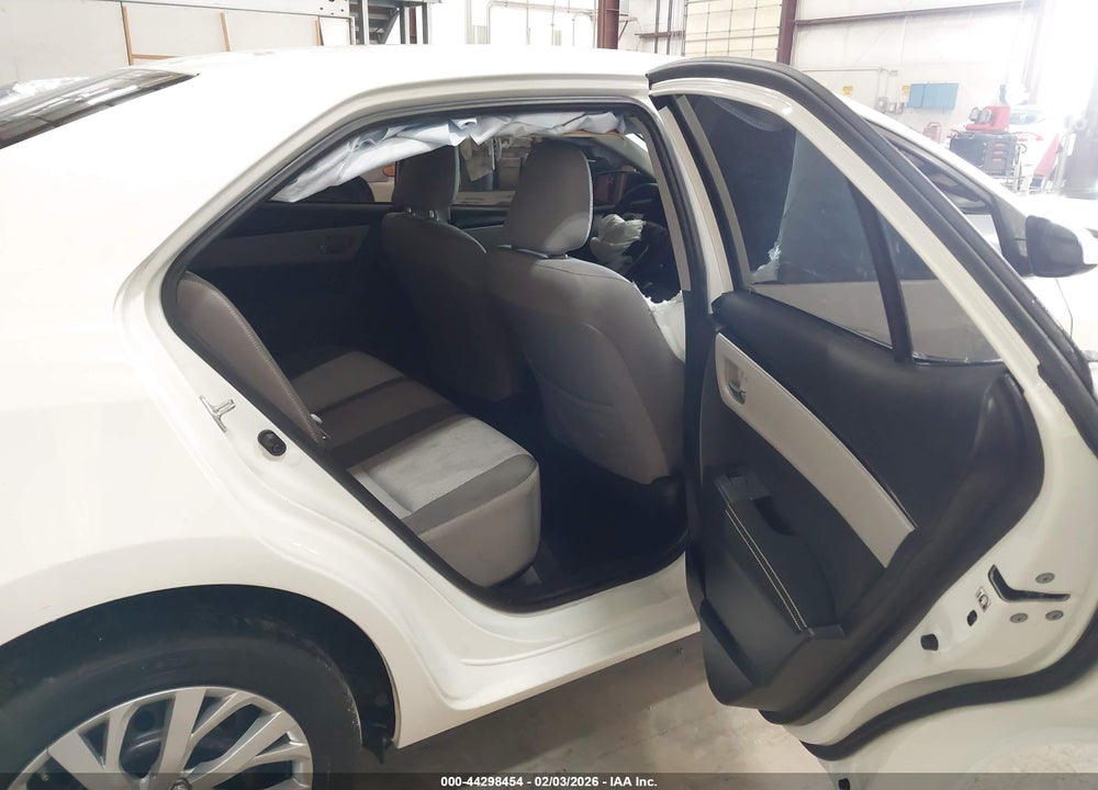 2019 TOYOTA COROLLA LE VIN: 2T1BURHE8KC210064