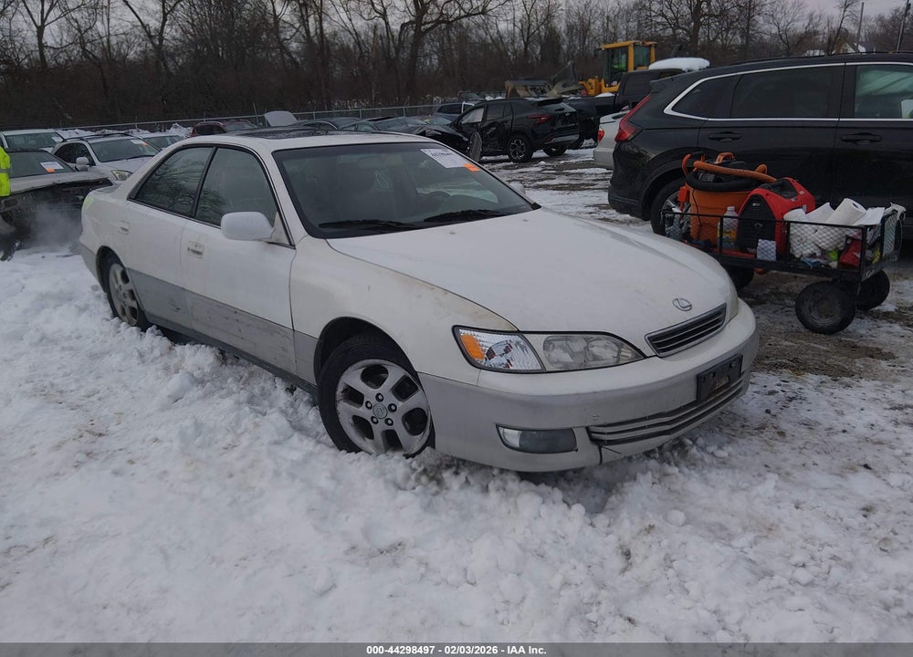 2001 LEXUS ES 300 VIN: JT8BF28GX15105068