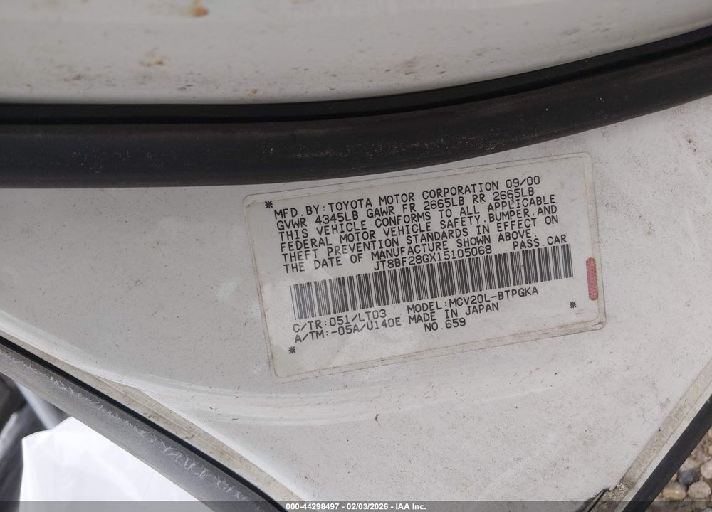 2001 LEXUS ES 300 VIN: JT8BF28GX15105068
