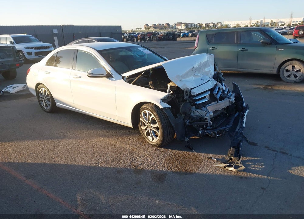 2017 MERCEDES-BENZ C 300 VIN: 55SWF4JB3HU230661