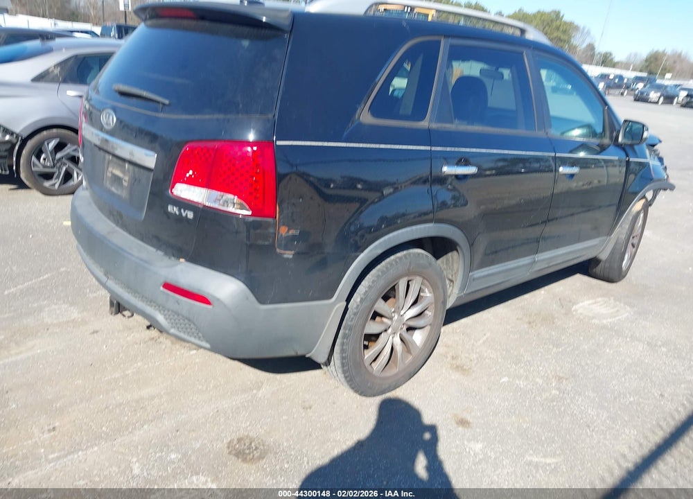 2011 KIA SORENTO EX V6 VIN: 5XYKU4A28BG044393