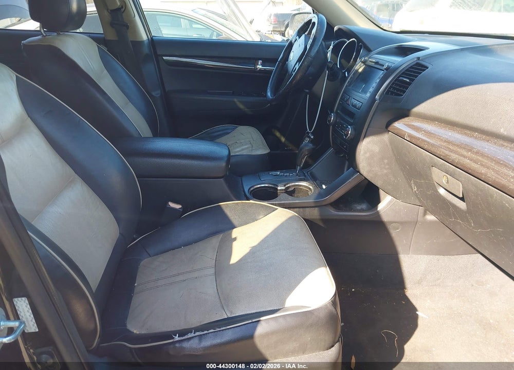 2011 KIA SORENTO EX V6 VIN: 5XYKU4A28BG044393