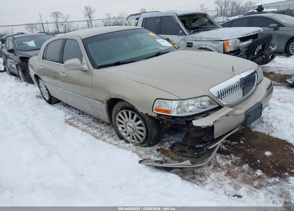 2004 LINCOLN TOWN CAR ULTIMATE VIN: 1LNHM83W04Y687649