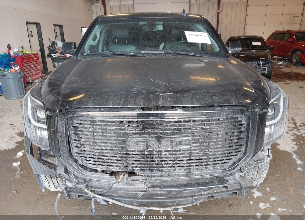 2017 GMC YUKON XL SLE VIN: 1GKS1FKC4HR346449