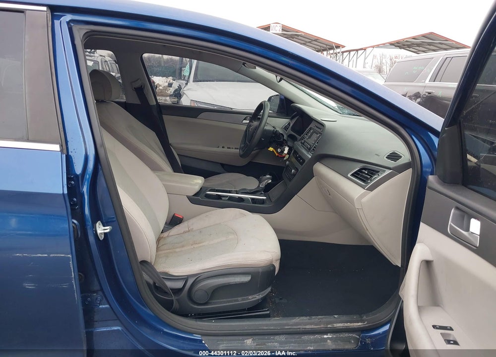 2015 HYUNDAI SONATA SE VIN: 5NPE24AF1FH148728