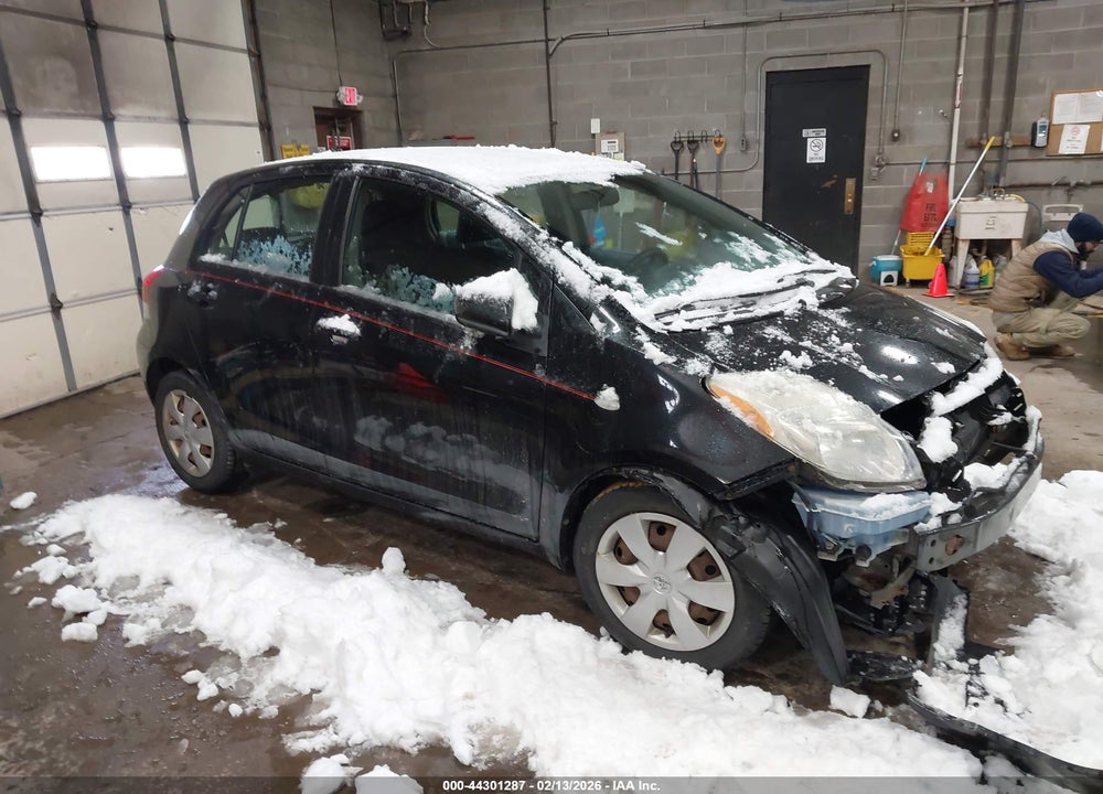 2009 TOYOTA YARIS VIN: JTDKT903995235740