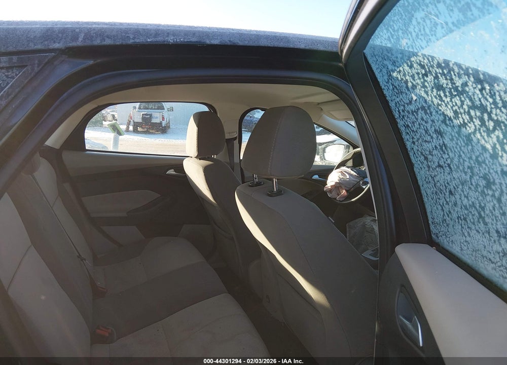 2014 FORD FOCUS SE VIN: 1FADP3K26EL270634