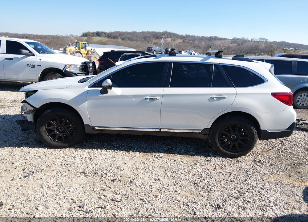 2019 SUBARU OUTBACK 3.6R TOURING VIN: 4S4BSETC8K3207898