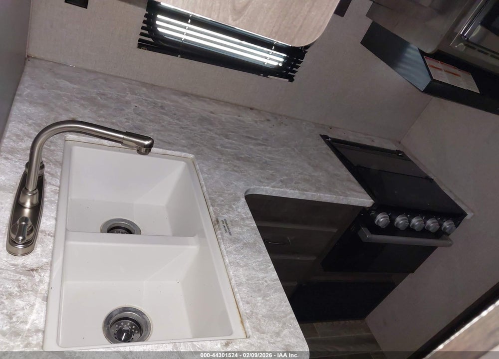2021 JAYCO JAY FLIGHT SLX VIN: 1UJBJ0BMXM1730147