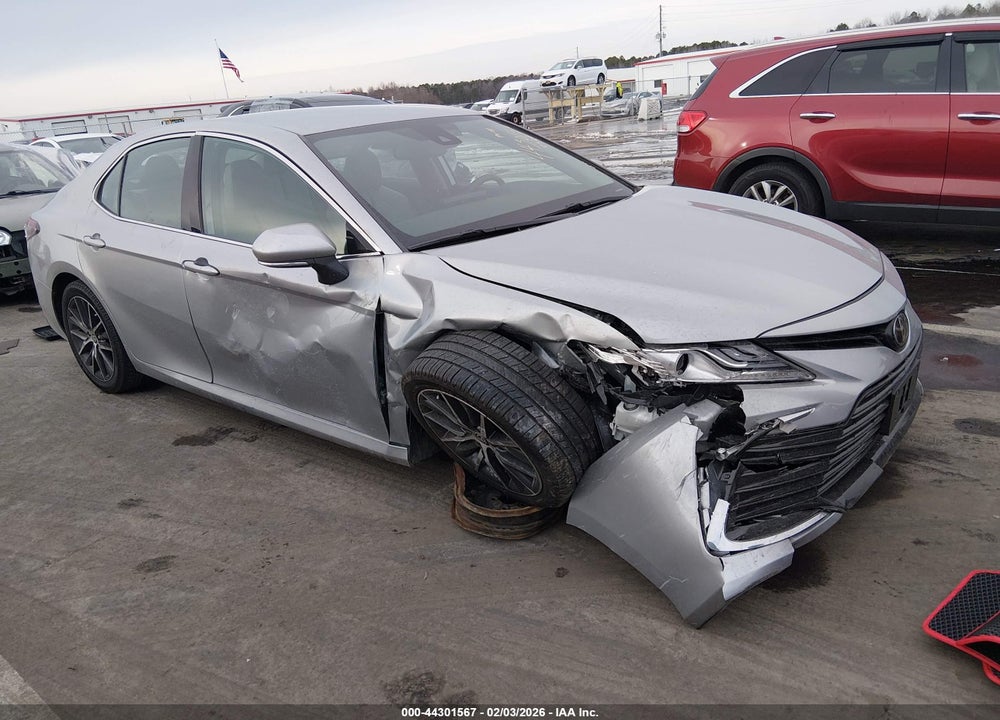 2022 TOYOTA CAMRY XLE VIN: 4T1F11AK7NU068868