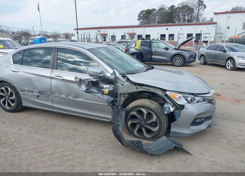 2017 HONDA ACCORD EX-L VIN: 1HGCR2F93HA109807