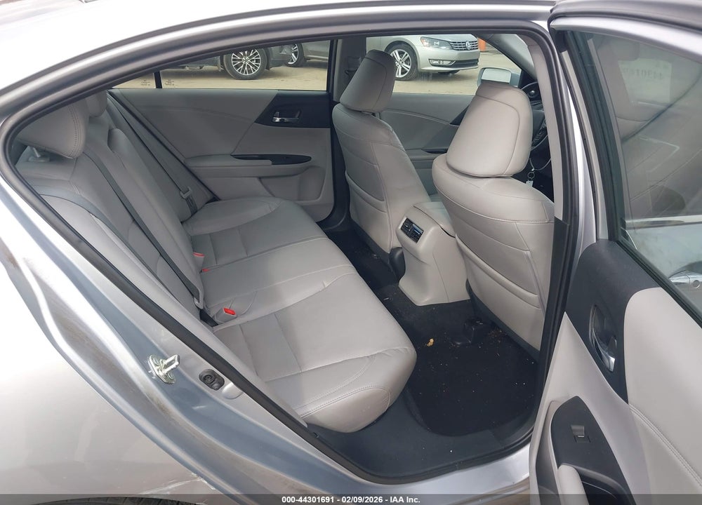 2017 HONDA ACCORD EX-L VIN: 1HGCR2F93HA109807