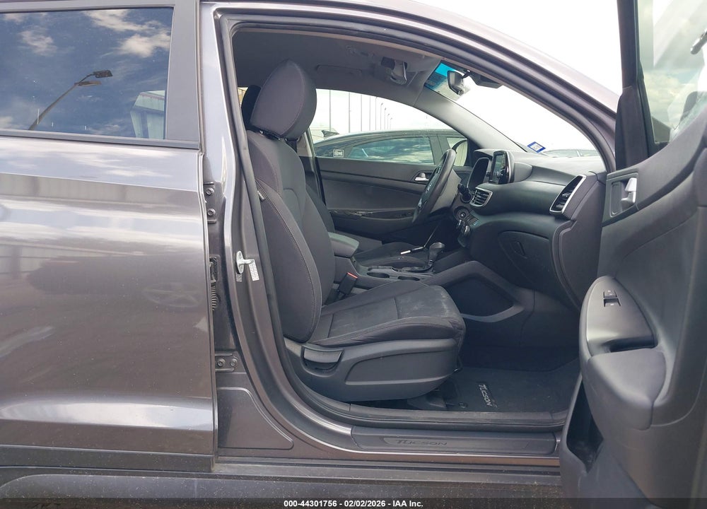 2020 HYUNDAI TUCSON SE VIN: KM8J23A45LU130415