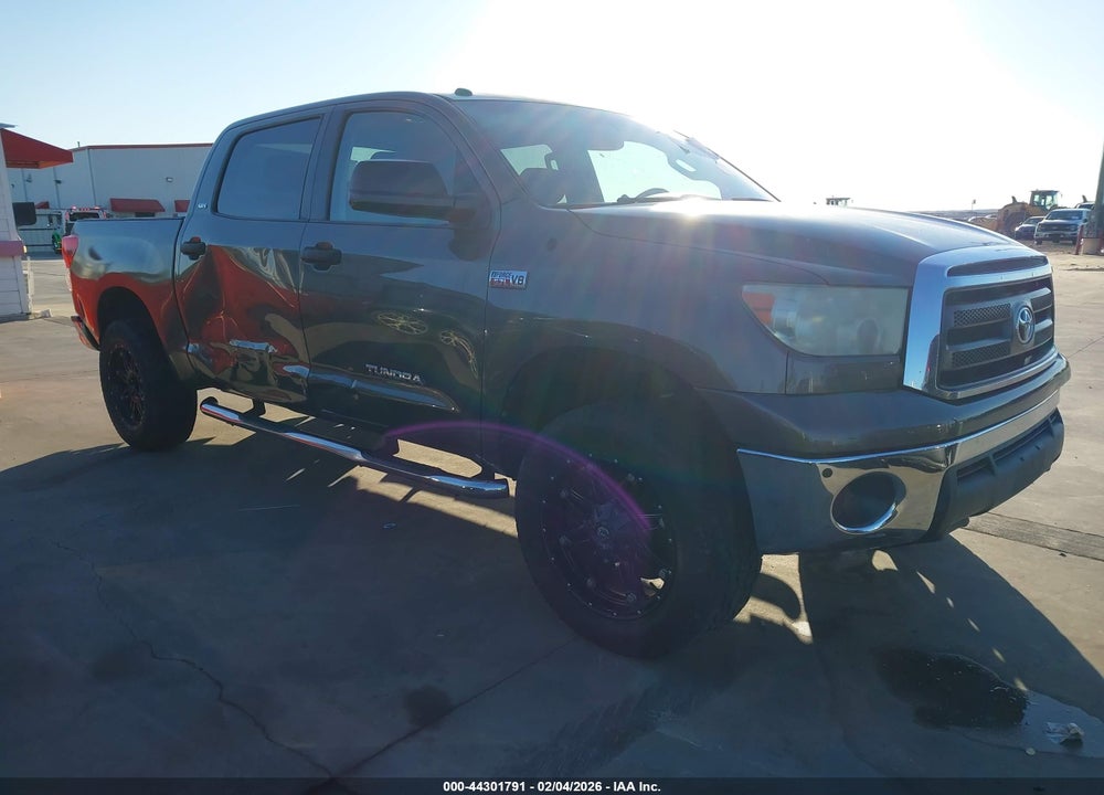 2011 TOYOTA TUNDRA GRADE 5.7L V8 VIN: 5TFEY5F11BX112652