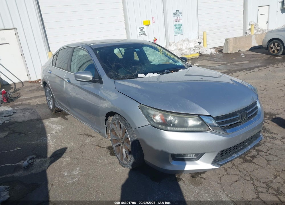 2015 HONDA ACCORD VIN: 1HGCR2F52FA158409