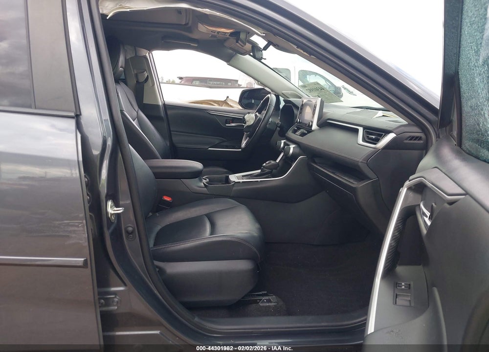 2020 TOYOTA RAV4 XLE PREMIUM VIN: 2T3C1RFV6LW093608