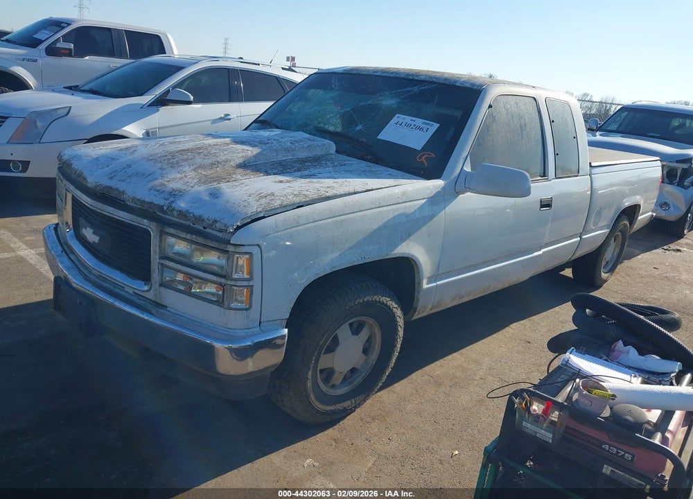 1998 CHEVROLET C1500 FLEETSIDE VIN: 2GCEC19R5W1215584
