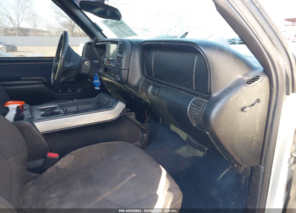 1998 CHEVROLET C1500 FLEETSIDE VIN: 2GCEC19R5W1215584