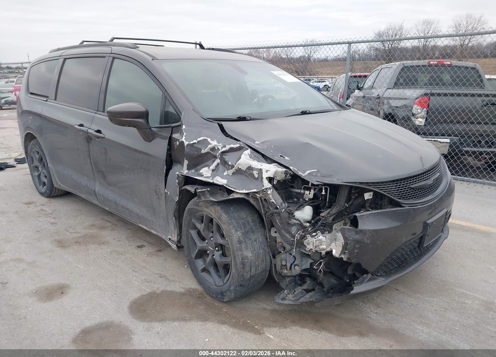 2018 CHRYSLER PACIFICA TOURING L PLUS VIN: 2C4RC1EGXJR177821