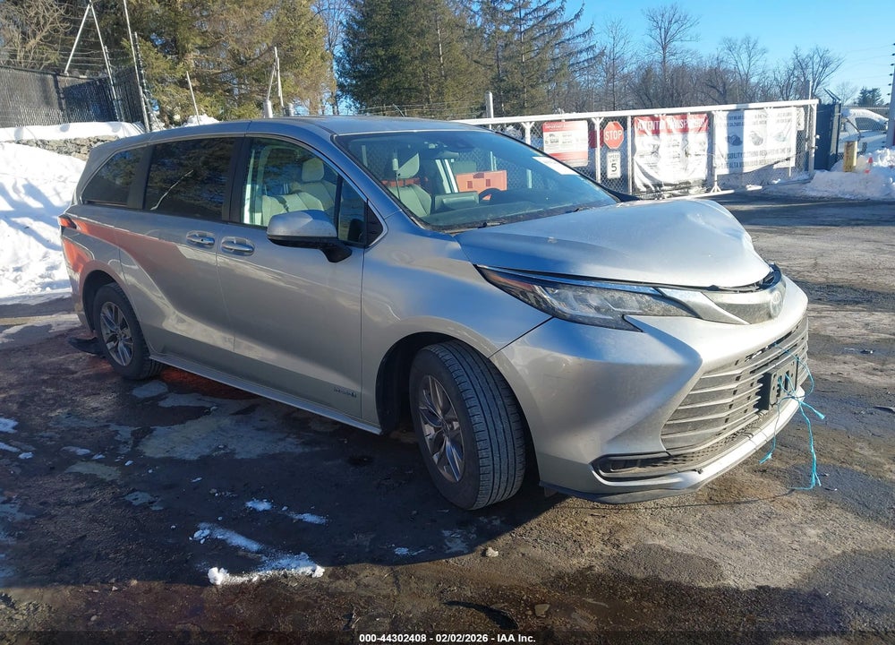 2021 TOYOTA SIENNA LE VIN: 5TDKSKFC9MS036739