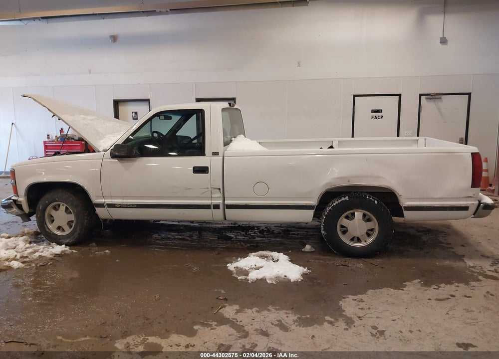 1996 CHEVROLET GMT-400 C1500 VIN: 1GCEC14R3TZ110097