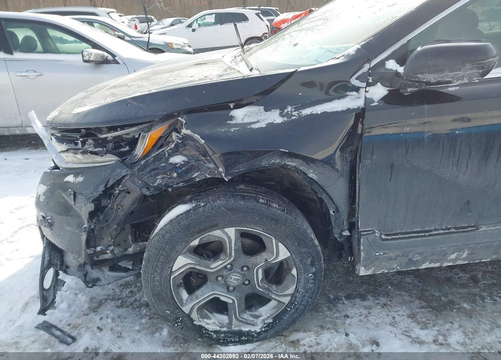 2018 HONDA CR-V EX VIN: 7FARW2H58JE016021