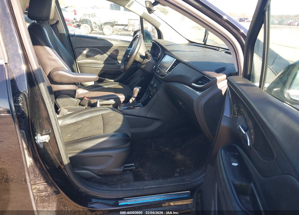 2018 BUICK ENCORE PREFERRED VIN: KL4CJASB8JB601008