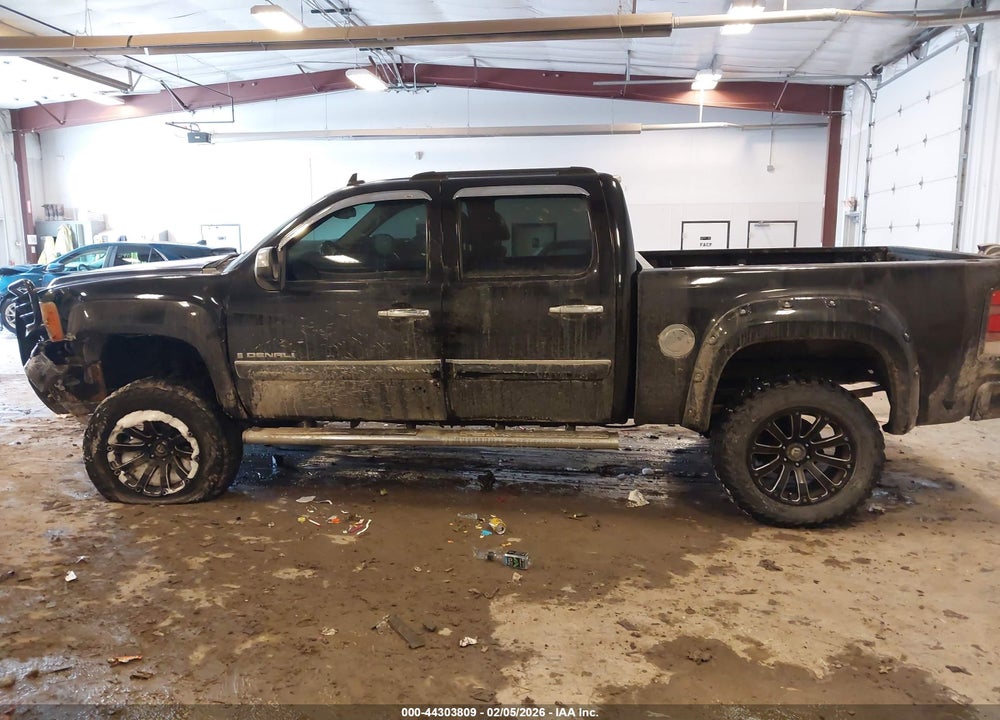 2007 GMC SIERRA 1500 DENALI VIN: 2GTEK638771689182