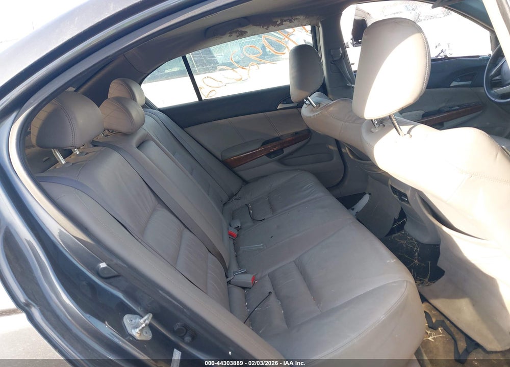 2011 HONDA ACCORD 2.4 EX-L VIN: 1HGCP2F88BA004913