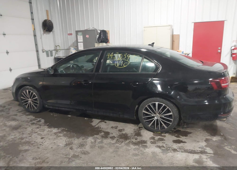 2016 VOLKSWAGEN JETTA 1.8T SPORT VIN: 3VWD17AJ3GM396279