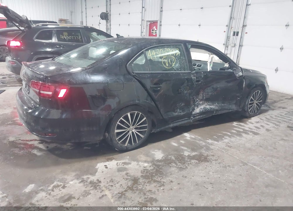 2016 VOLKSWAGEN JETTA 1.8T SPORT VIN: 3VWD17AJ3GM396279