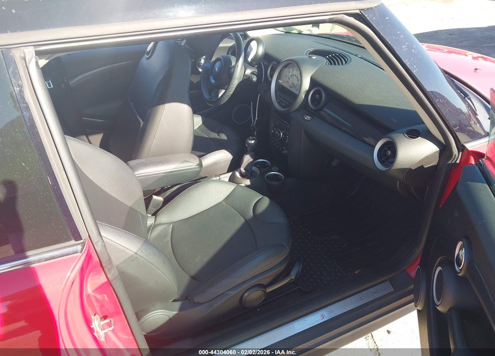 2011 MINI COOPER S CLUBMAN VIN: WMWZG3C59BTY30230