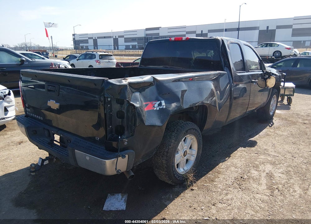 2011 CHEVROLET SILVERADO 1500 LT VIN: 1GCRKSE39BZ356591