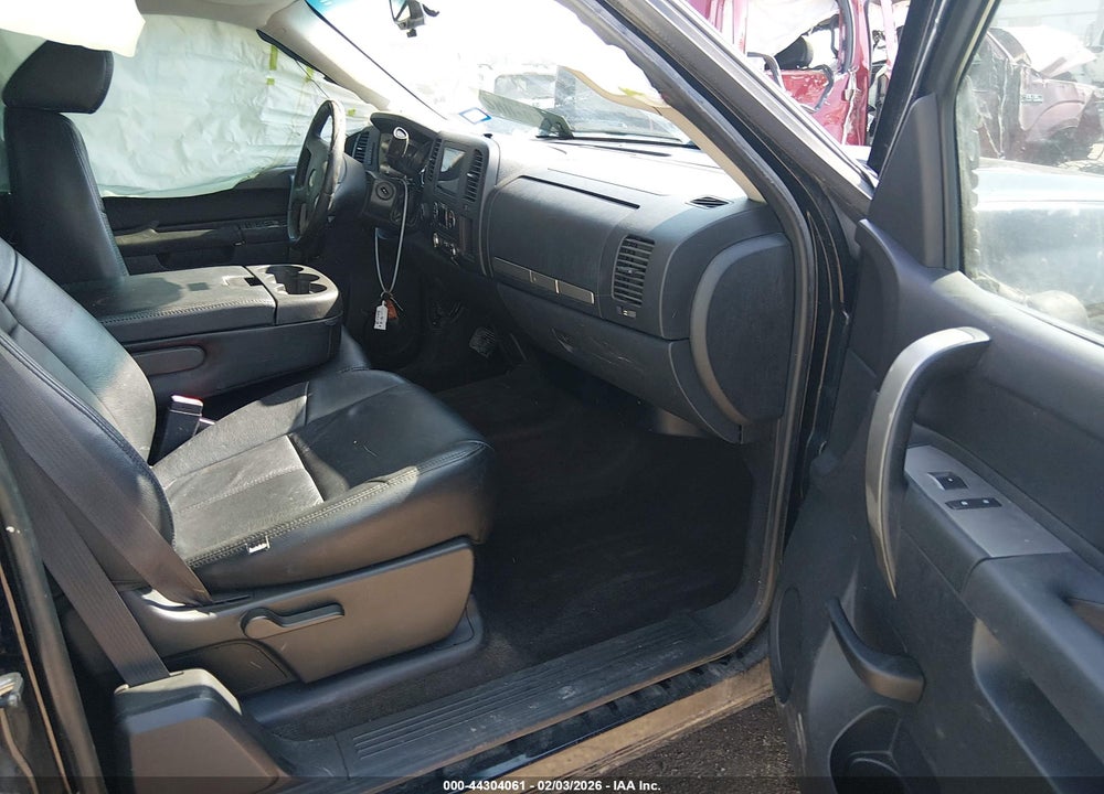 2011 CHEVROLET SILVERADO 1500 LT VIN: 1GCRKSE39BZ356591