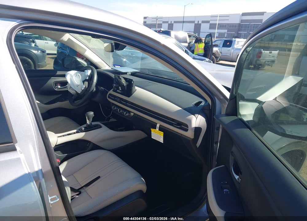2025 HONDA HR-V 2WD EX-L VIN: 3CZRZ1H75SM742179