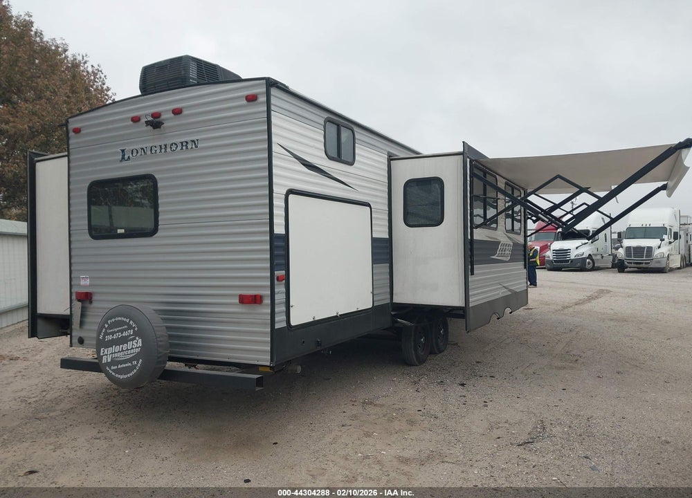 2020 CROSSROADS LONGHORN LH333DB VIN: 4YDT33324LS379173