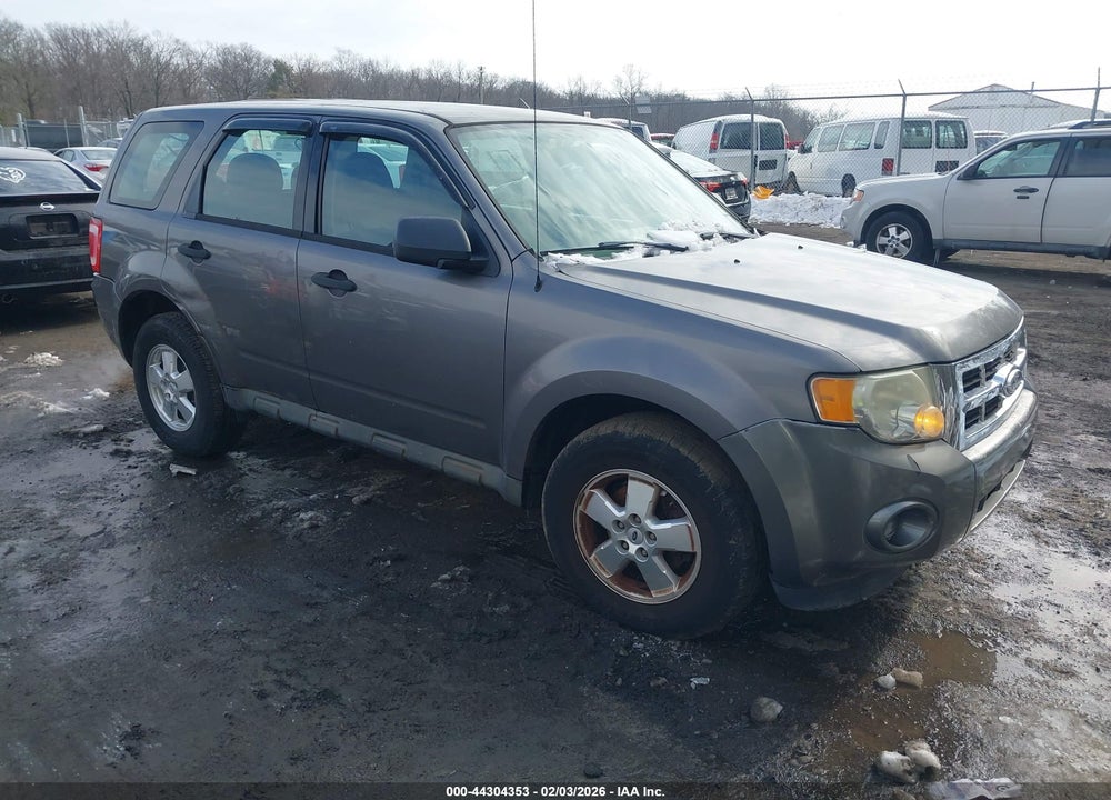 2011 FORD ESCAPE XLS VIN: 1FMCU9C75BKA50667